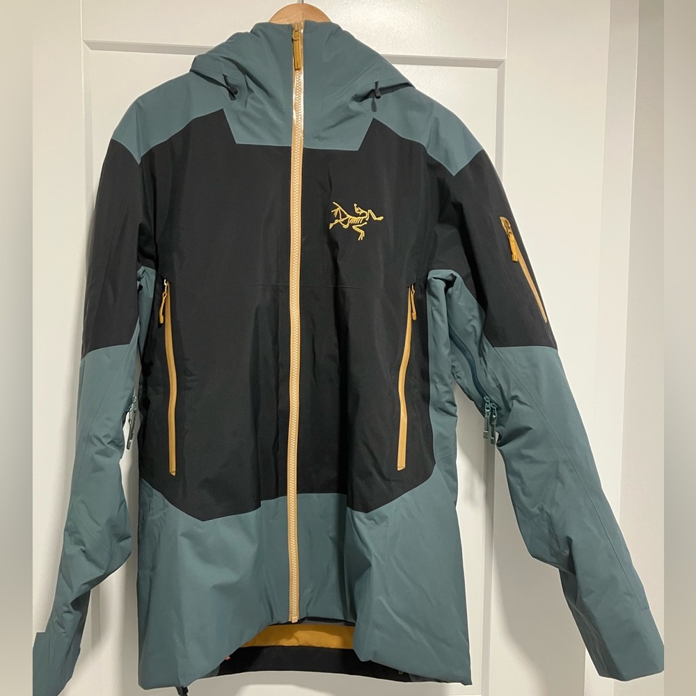 Arcteryx Saber Insulated Ski Jacket size M